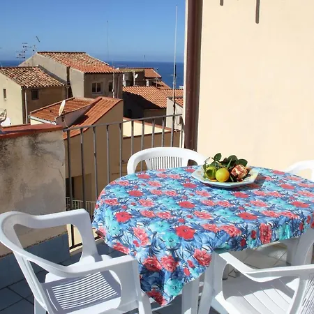 Three Bedrooms With Large Terrace Overlooking Rooftops Of Old Town * Cefalù